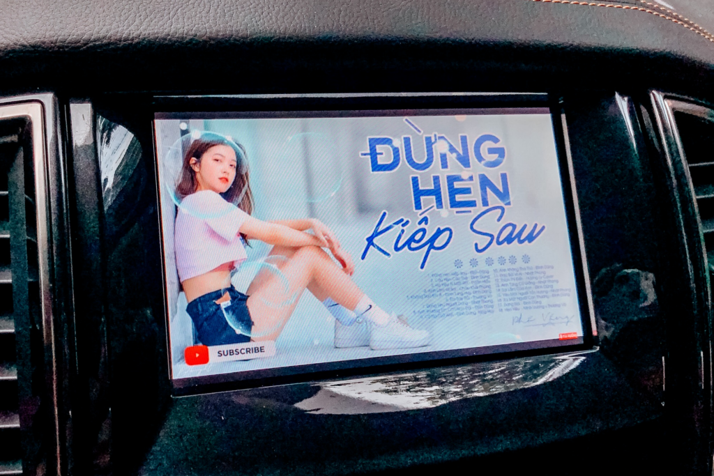 Việt hóa và mở khóa xem video trên màn hình SYNC 3 trên xe Ford. video